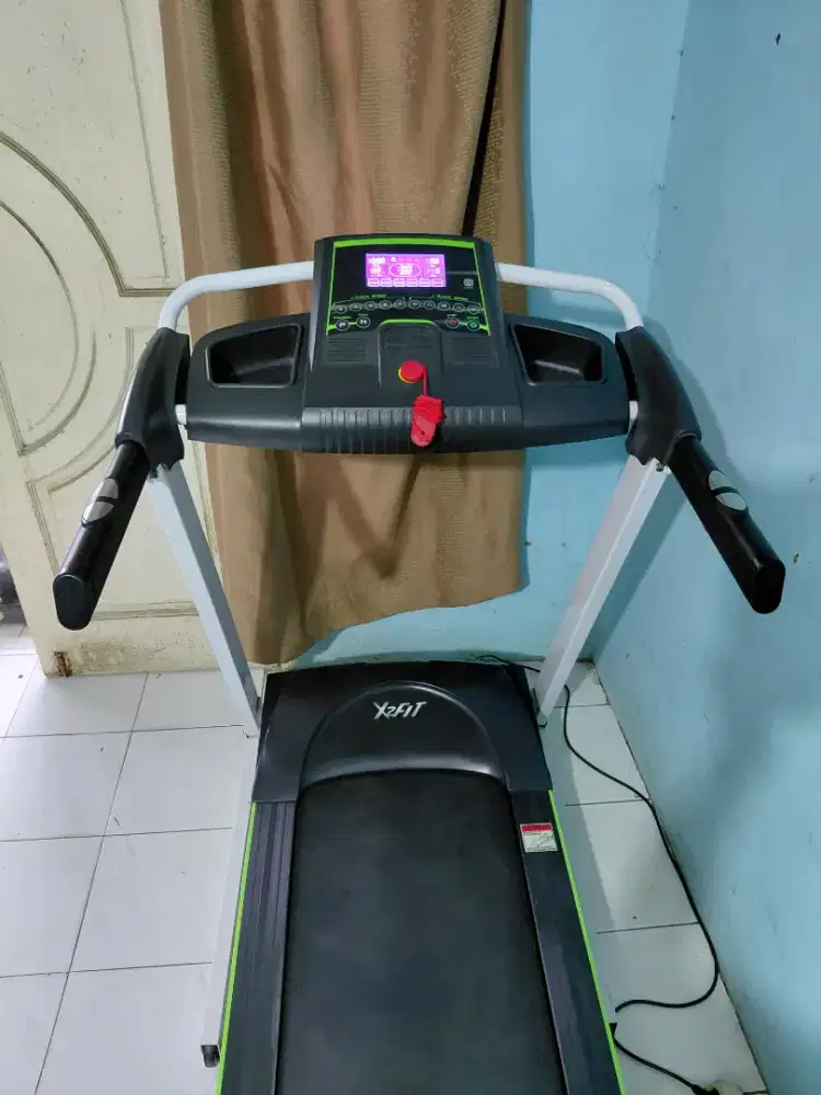 Treadmill Second Merk X2Fit Masih Seperti Baru