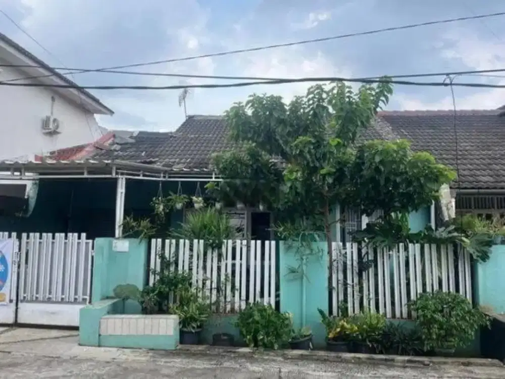 Dijual Rumah Asri Luas Siap Huni Strategis dekat Galaxy Bekasi