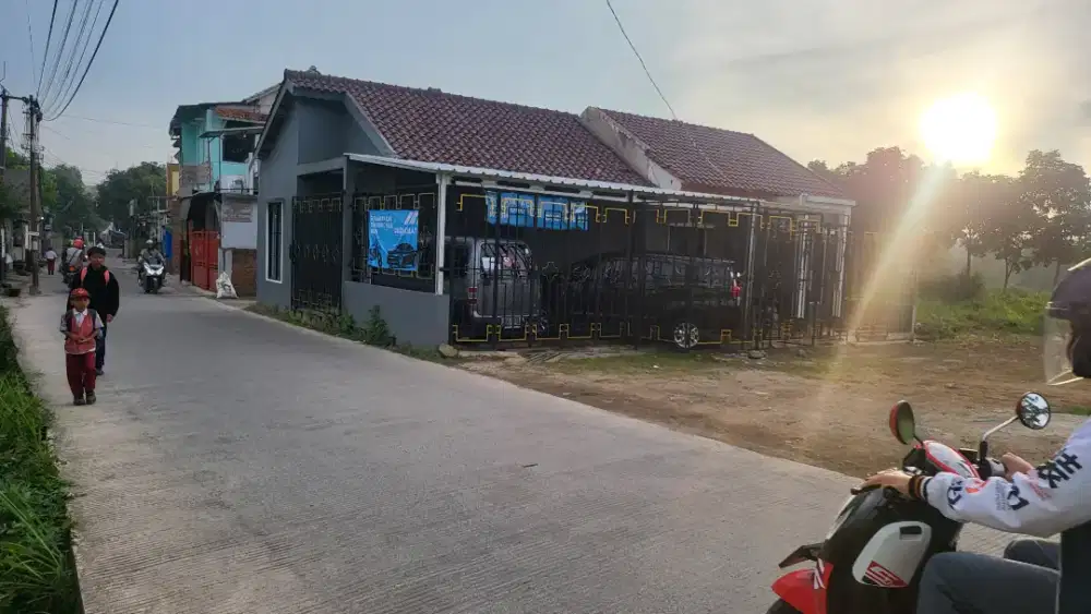 Jual Cepat 2 Unit Rumah Pinggir Jalan, 4Kt, 2Km, 2 Dpr. Bs beli satuan