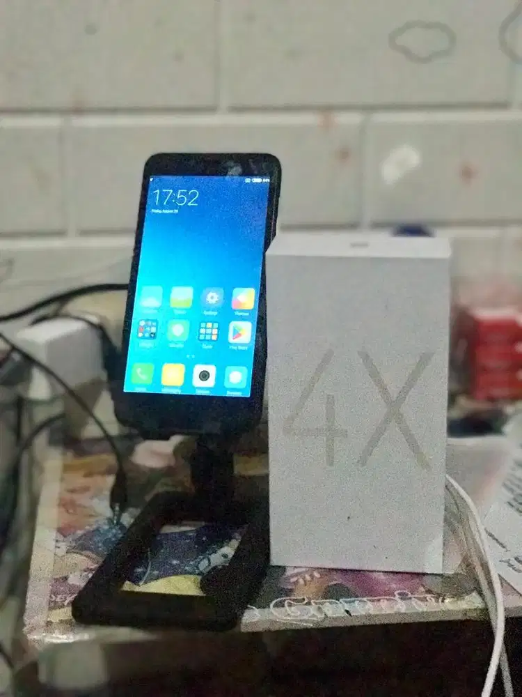 Redmi 4X Hitam 4/64 GB Lengkap Normal Mulus 100%