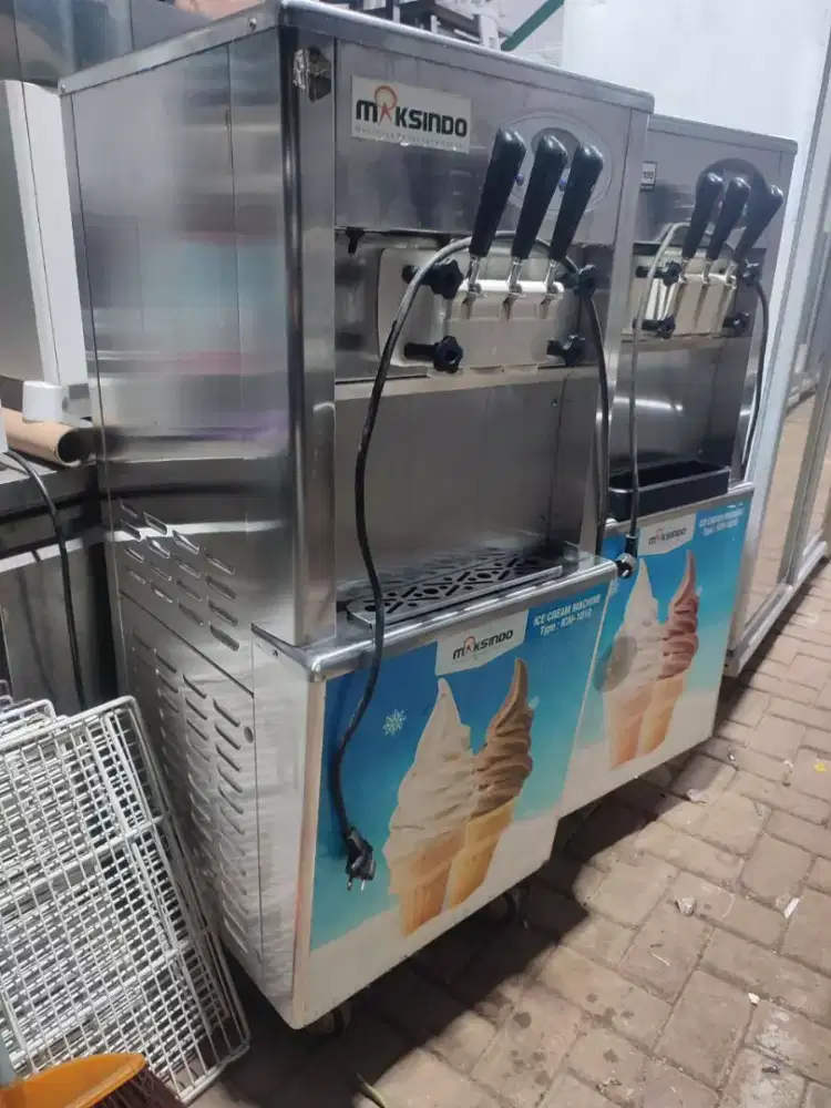 Mesin ice cream maxindo
