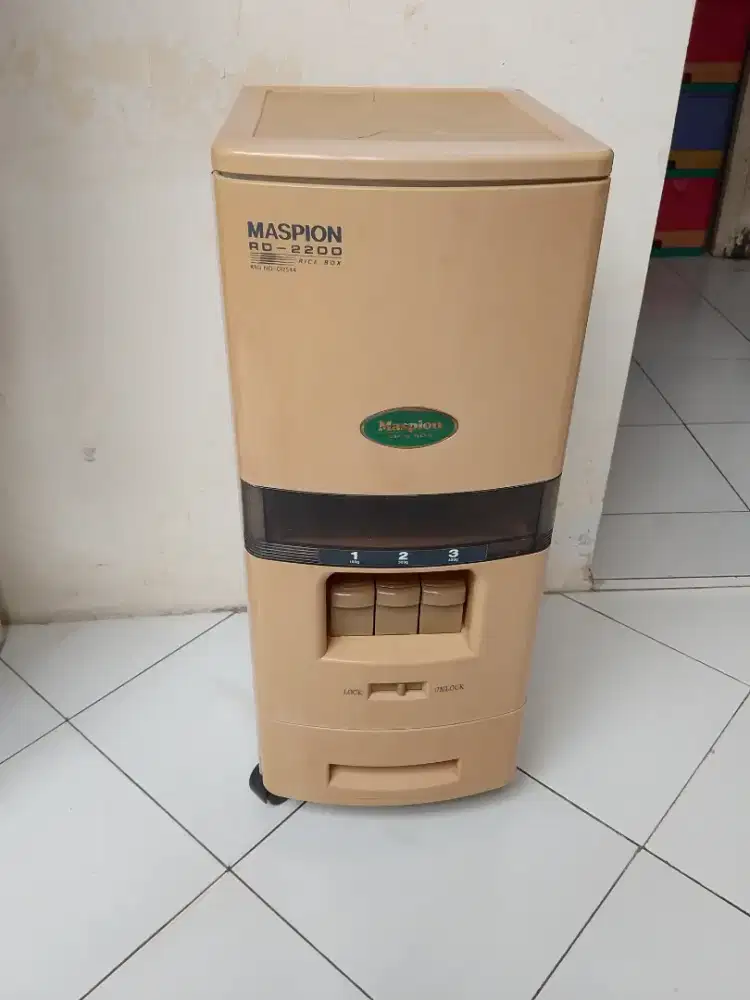 Tempat beras maspion