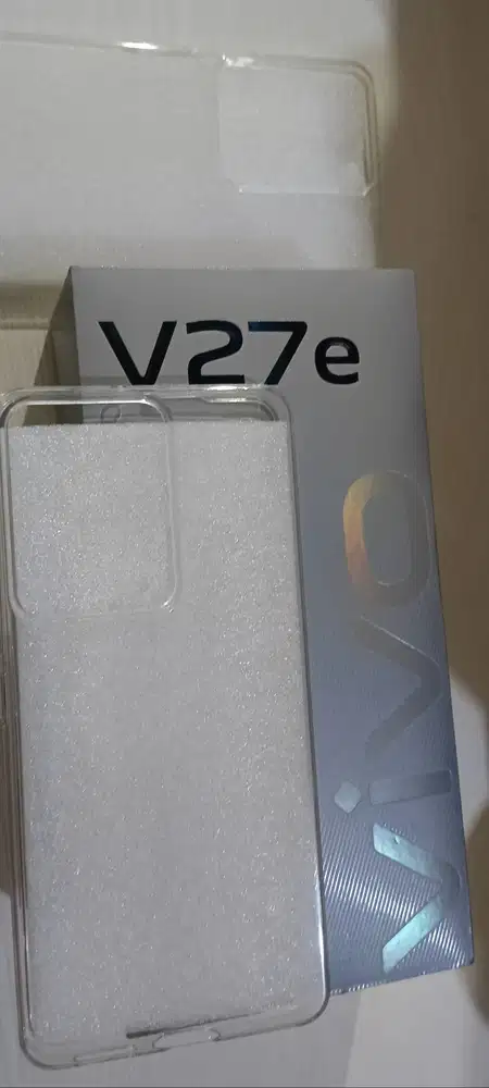 Sarung hp hard case vivo v27e ORI bawaan HP baru pakai 1x mulus 30rb