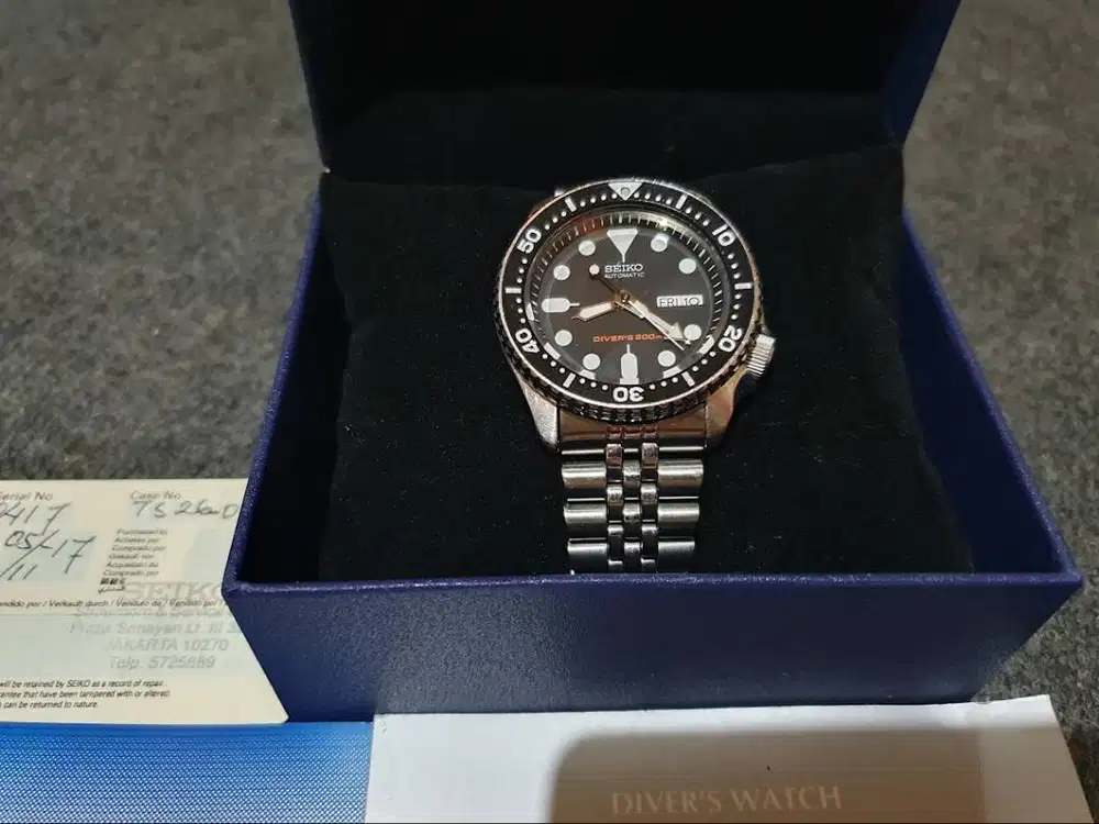 Jam tangan SEIKO Legend James Bond SKX007 Fullset