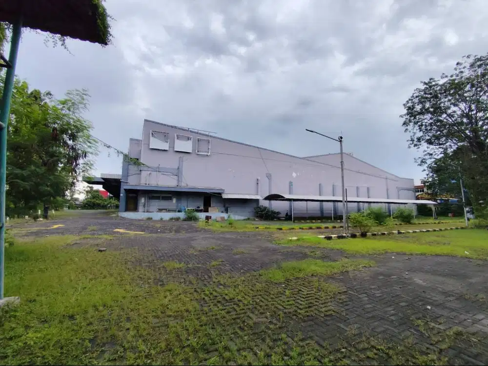 DIJUAL BANGUNAN EX SUPERMARKET LOKASI PERBATASAN SURABAYA SIDOARJO