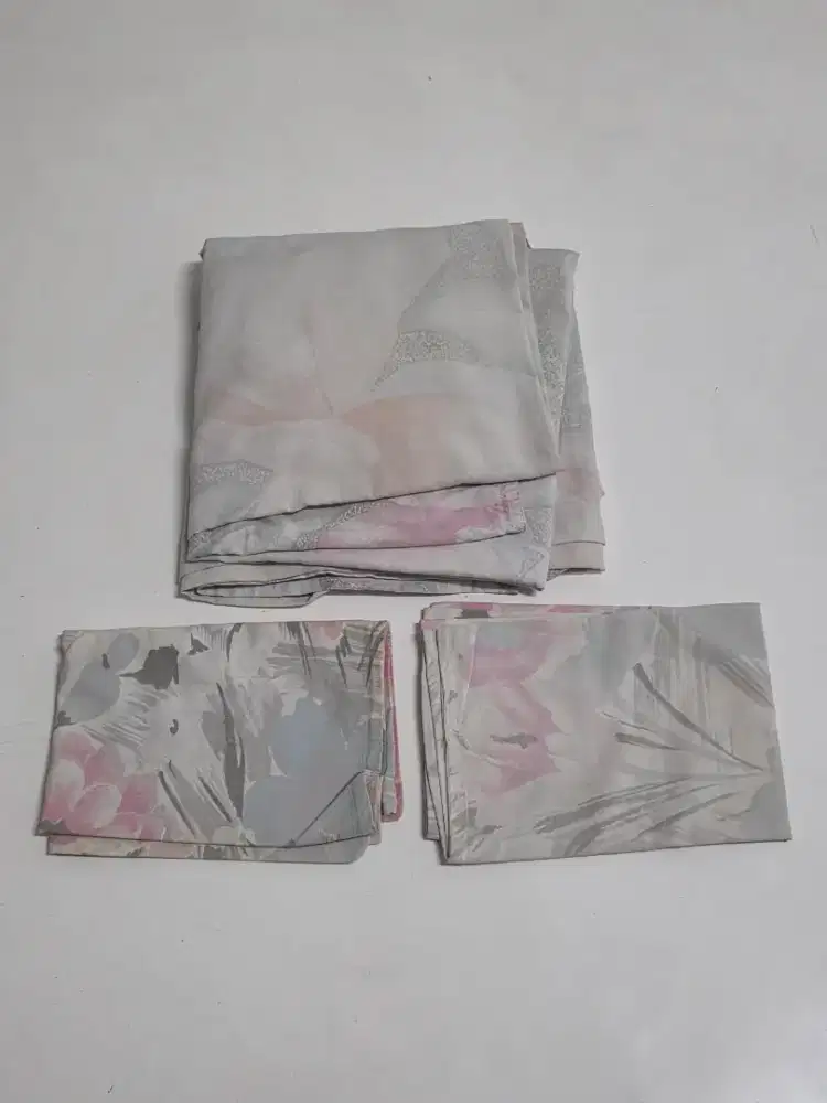 Bed set - sprei - sarung bantal - sarung guling