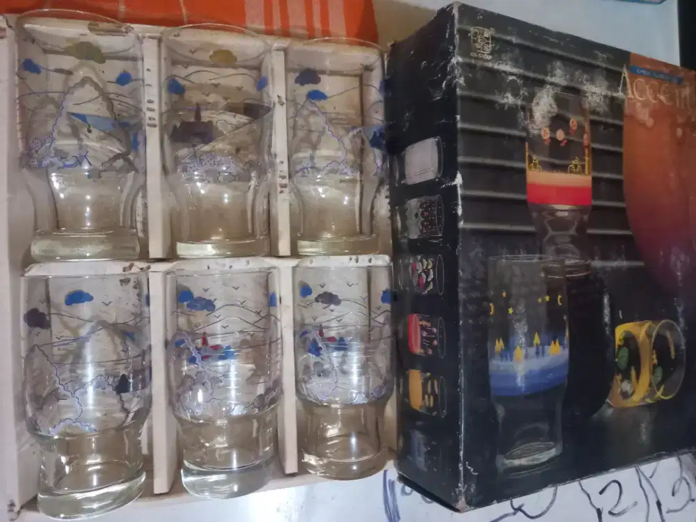 Gelas Kaca Vintage Accent