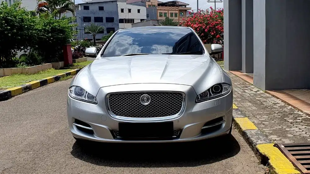 [ MILES ANTIK 14RB ] Jaguar XJL 3.0 V6 AWD Fullspec AT 2013/2014