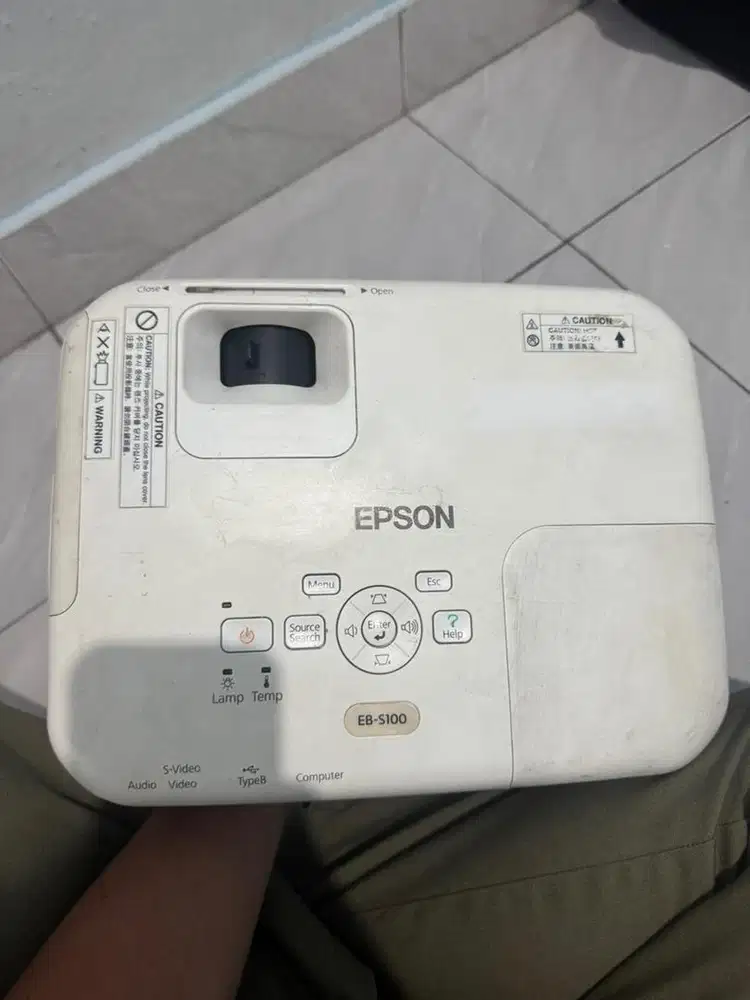 Proyektor Epson ebs100