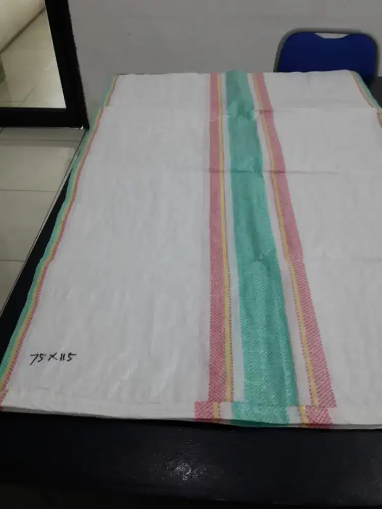 Karung plastik 75x115 putih