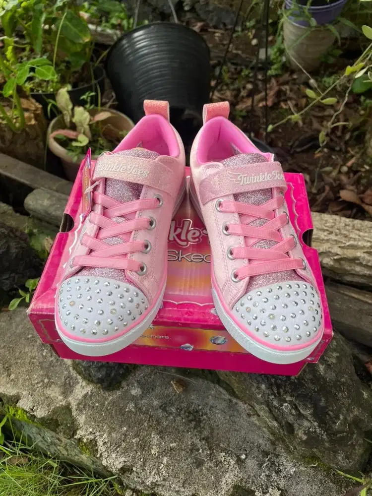 SEPATU ANAK SKECHERS TWINKLE TOES light up Barang Ori SS