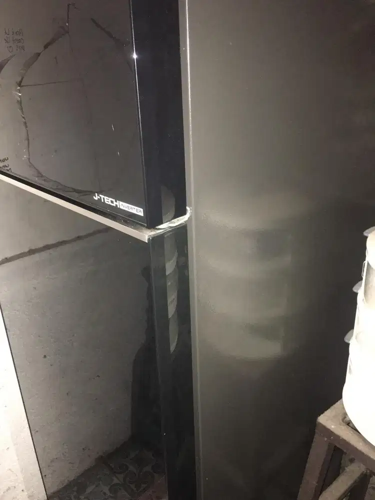 kulkas sharp 2 pintu