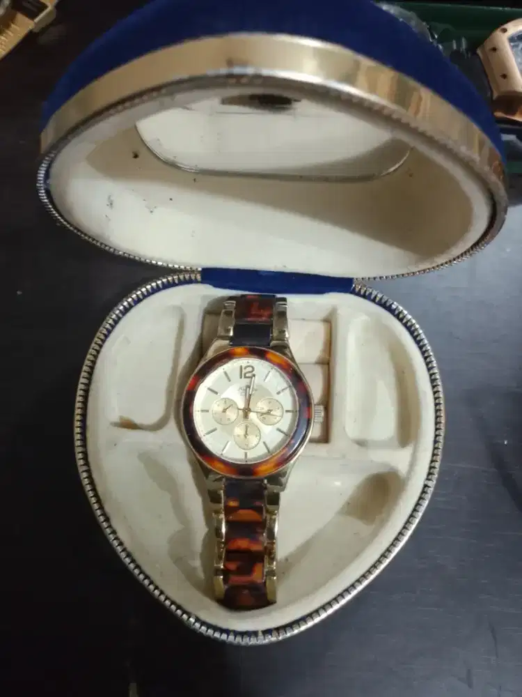 Alexandre Christie woman leopard