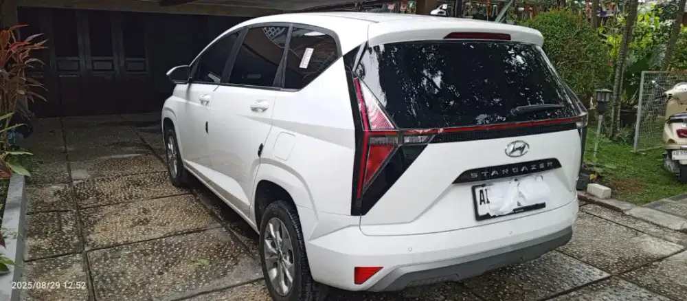 Hyundai stargazer trend km rendah like new