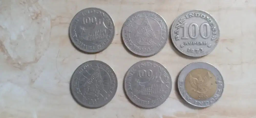 Koin 100 rupiah
