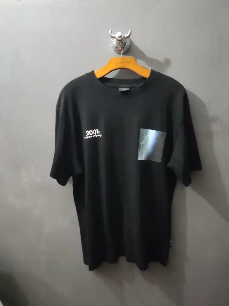 Original Uniqlo GU x 2001 space  odyssey  preloved kaos film