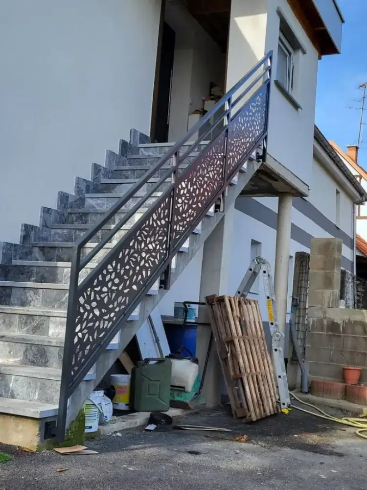 Bengkel las Lampung tralis kanopi pintu pagar gerbang tangga