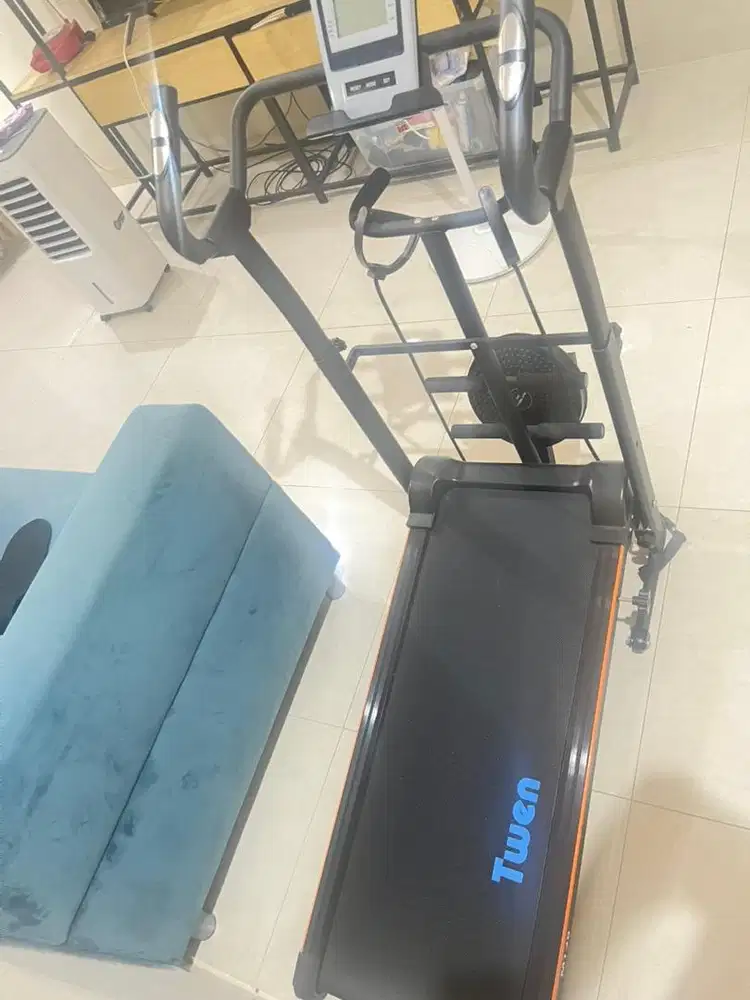 (Serious buyer only) for sale Twen Manual Treadmill MT38