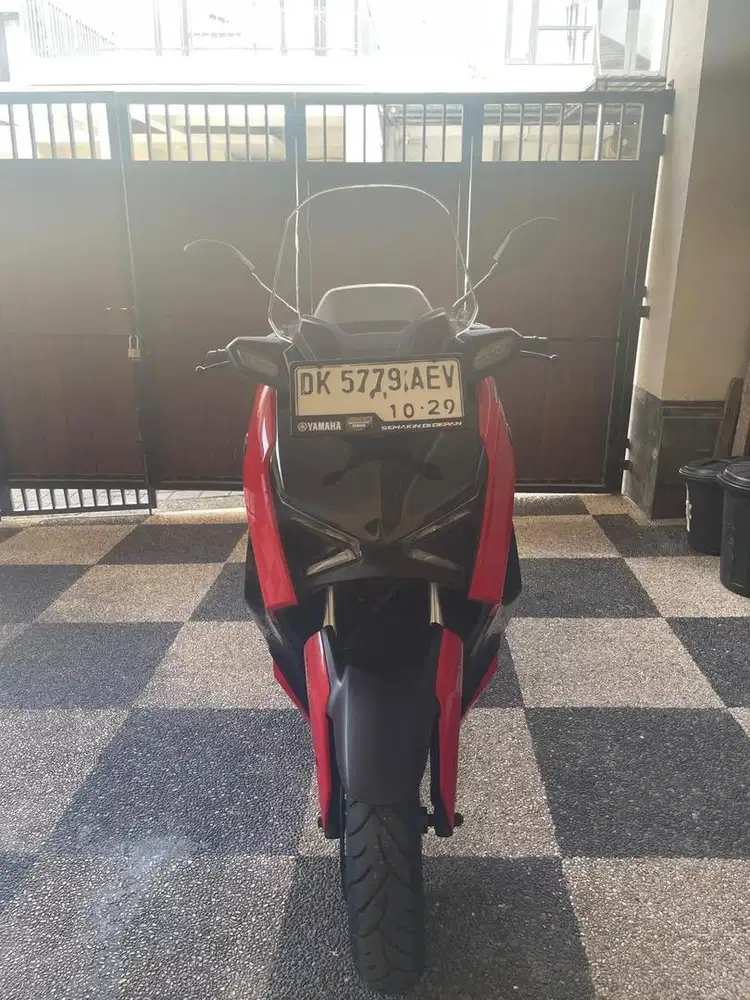 Dijual XMax 2024 warna Merah
