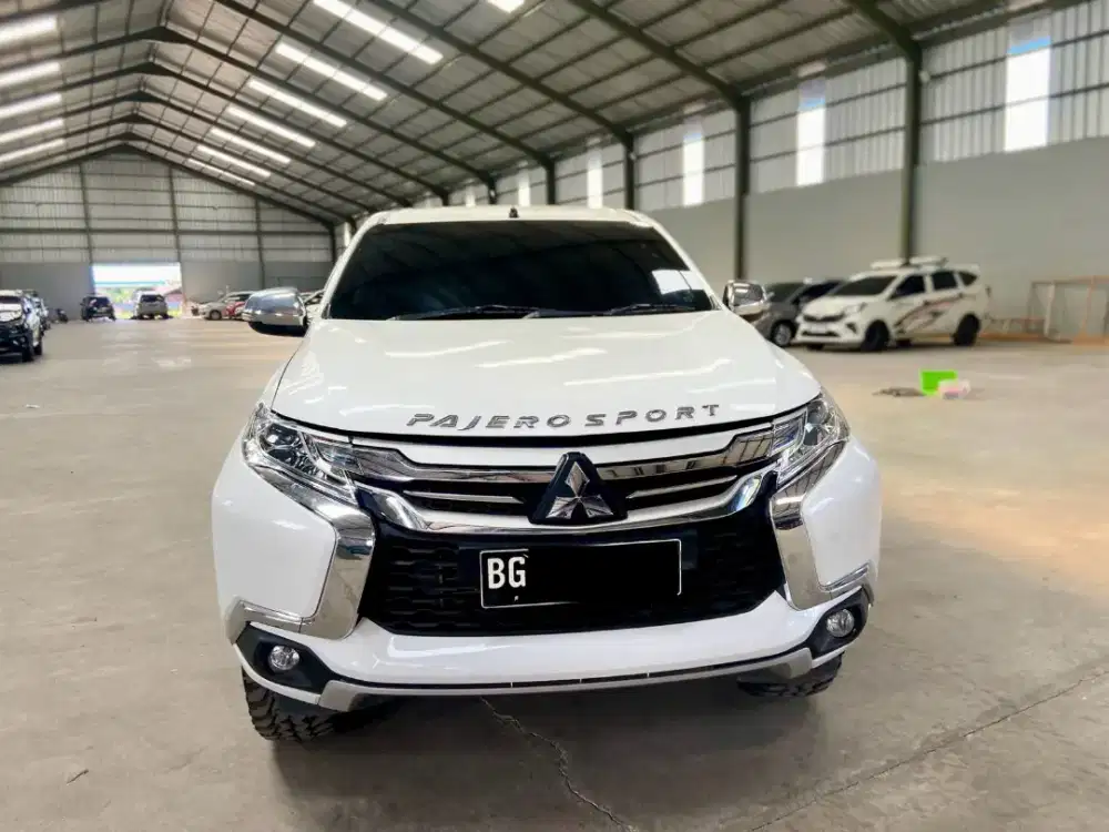 Mitsubishi Pajero Sport 4X4 GLX 2017 / 2018 MT Manual, Sangat terawat