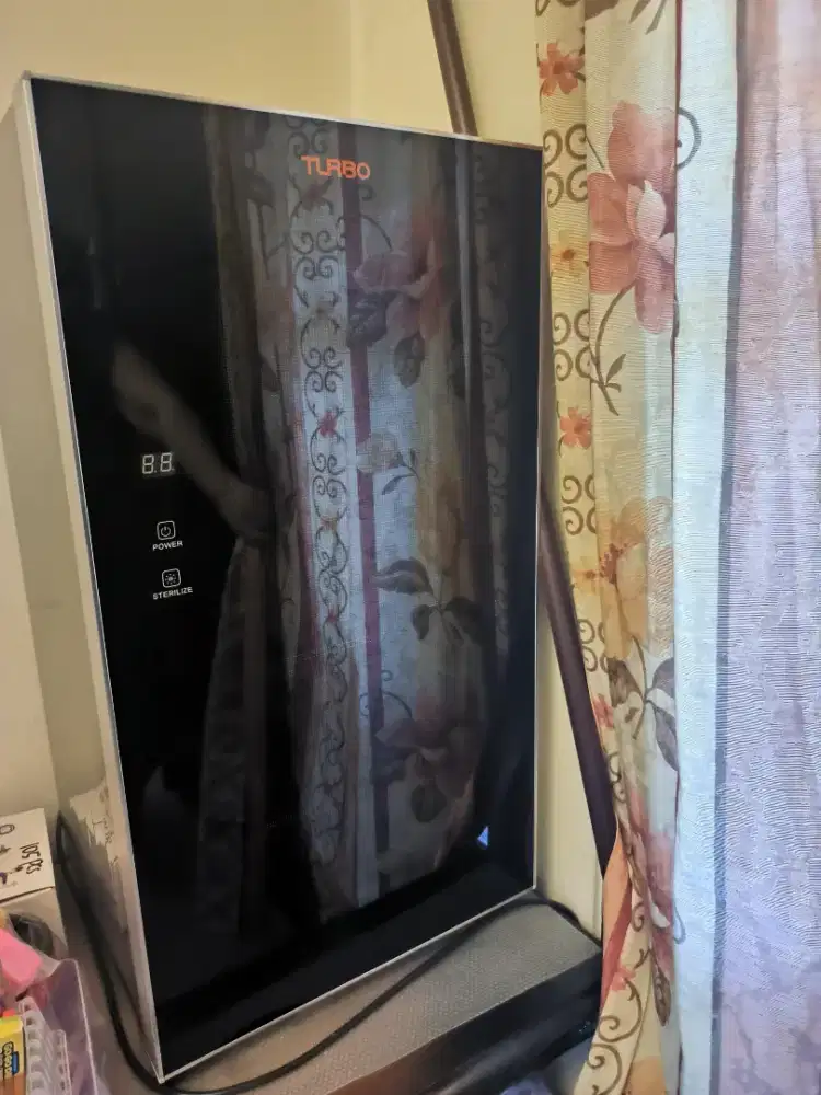 Lemari sterilisasi ultraviolet  / TURBO CABINET
UV STERILIZER YTD 88