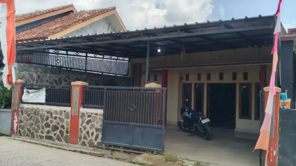 BU! Dijual rumah di kawasan Ciwidey LT 152m², LB 46m²