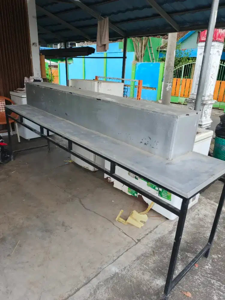 Meja pecele lele(prasmanan)