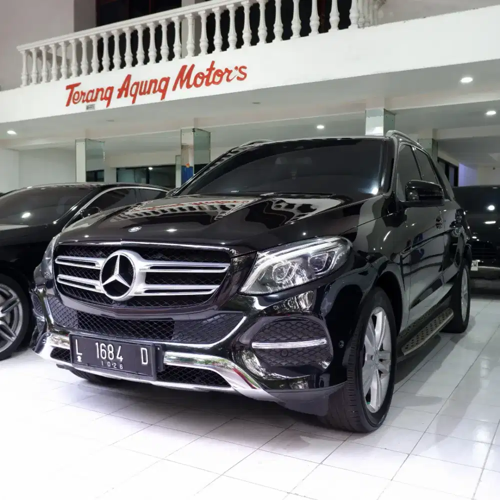 Mercedes GLE400 2016 Record Service