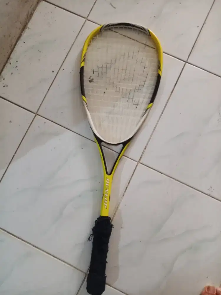 Raket Tennis / Squash