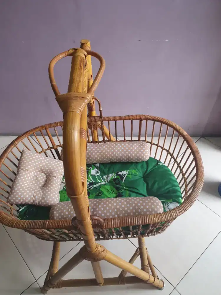 AYUNAN ROTAN BAYI, FREE KASUR, BANTAL, GULING DAN KELAMBU