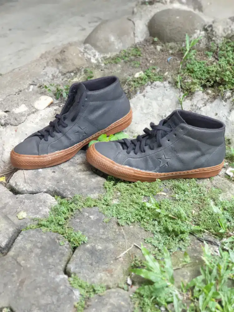 Converse leather kulit