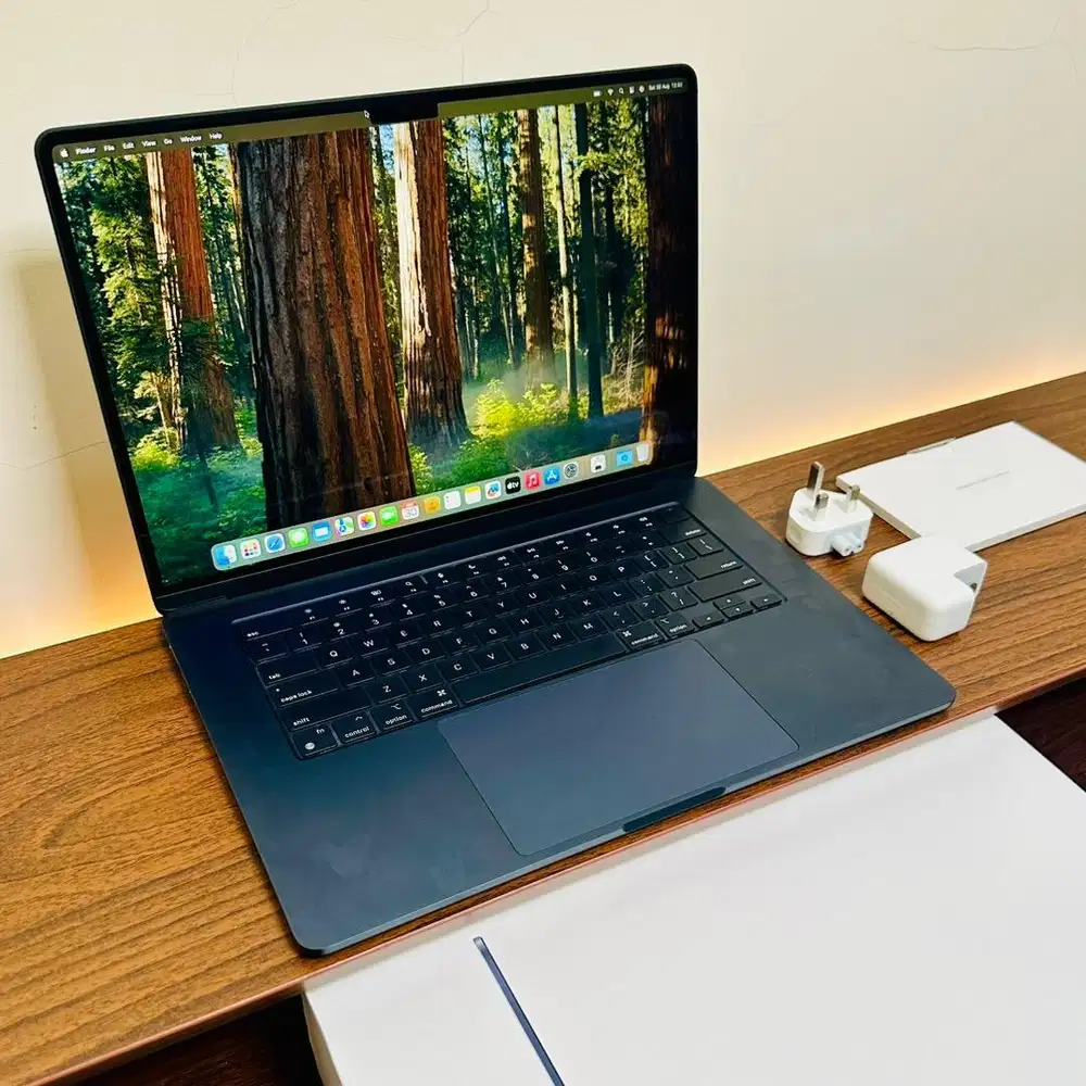 MacBook Air 15 inch M2 Ram 16gb ssd 1TB Fullset Original Mulus likenew