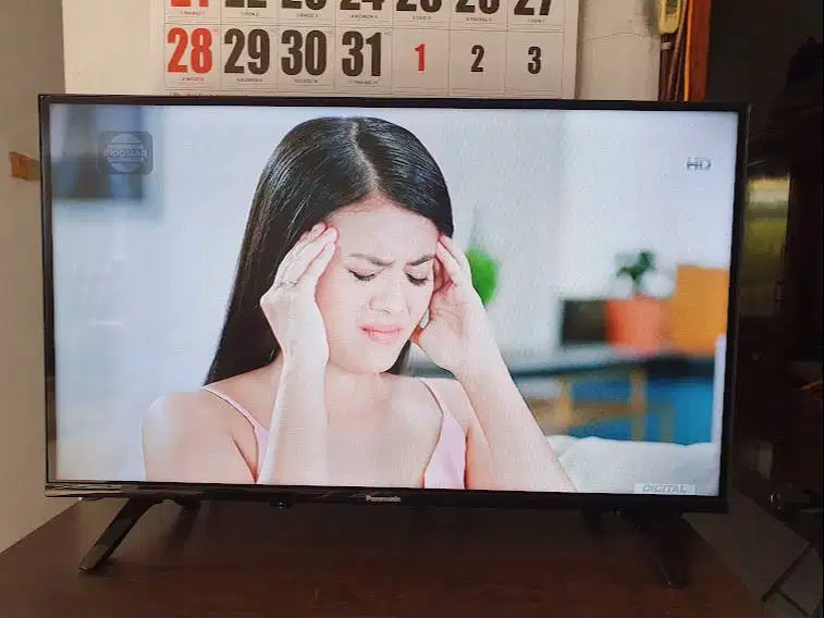 TV Digital LED Panasonic 32' mulus like new