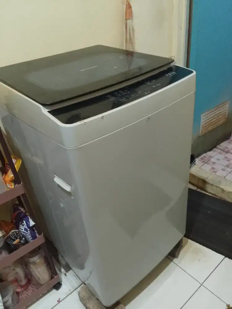 Nego bekas Mesin cuci Sharp ES-HZ58T-GY