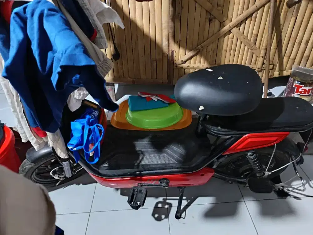 Uwinfly model lama, sepeda listrik