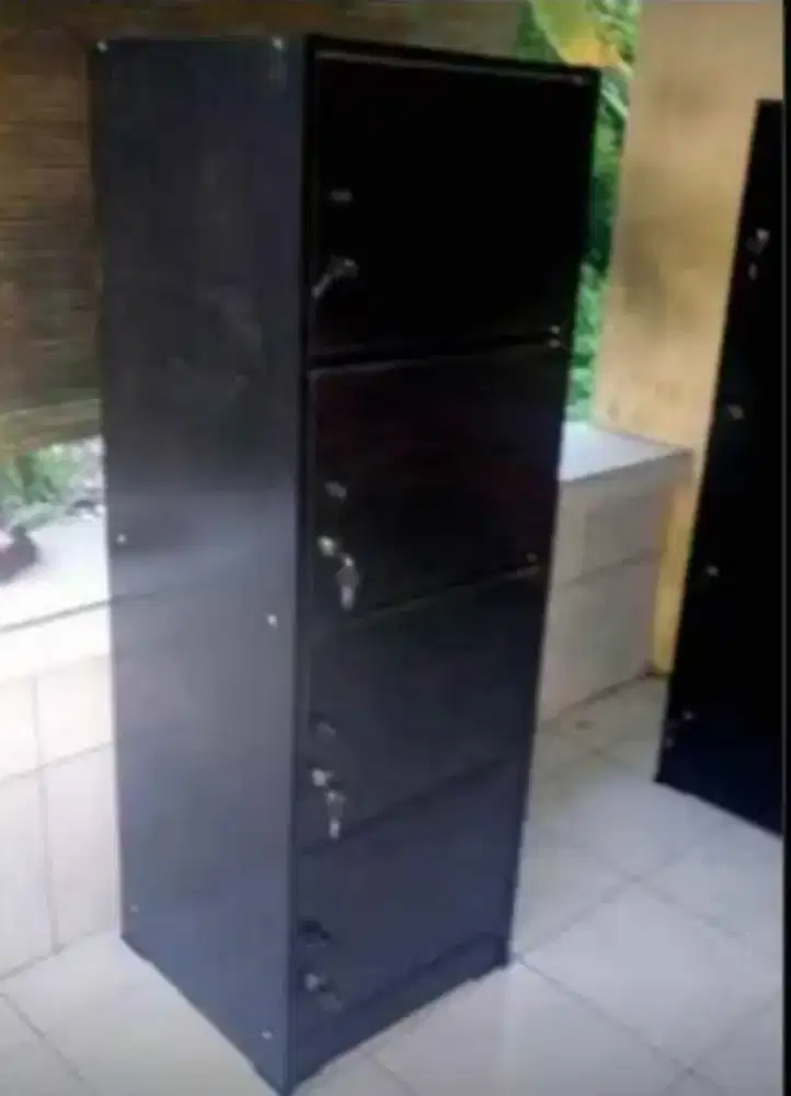 Rak Serba Guna 4 Pintu Full Kunci MH RSG 04 Black