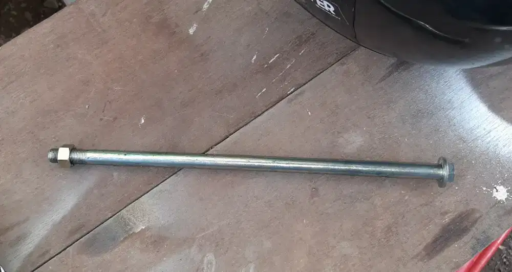 Jual as roda panjang 30cm ukuran kunci baut as 17