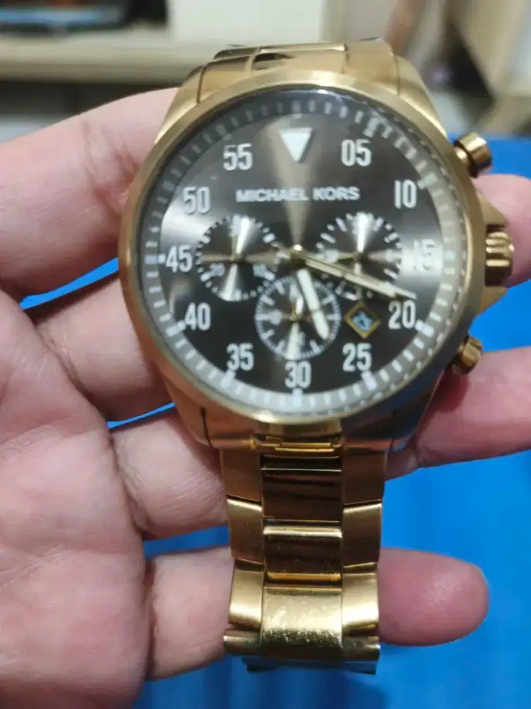 Jam tangan pria Michael Kors