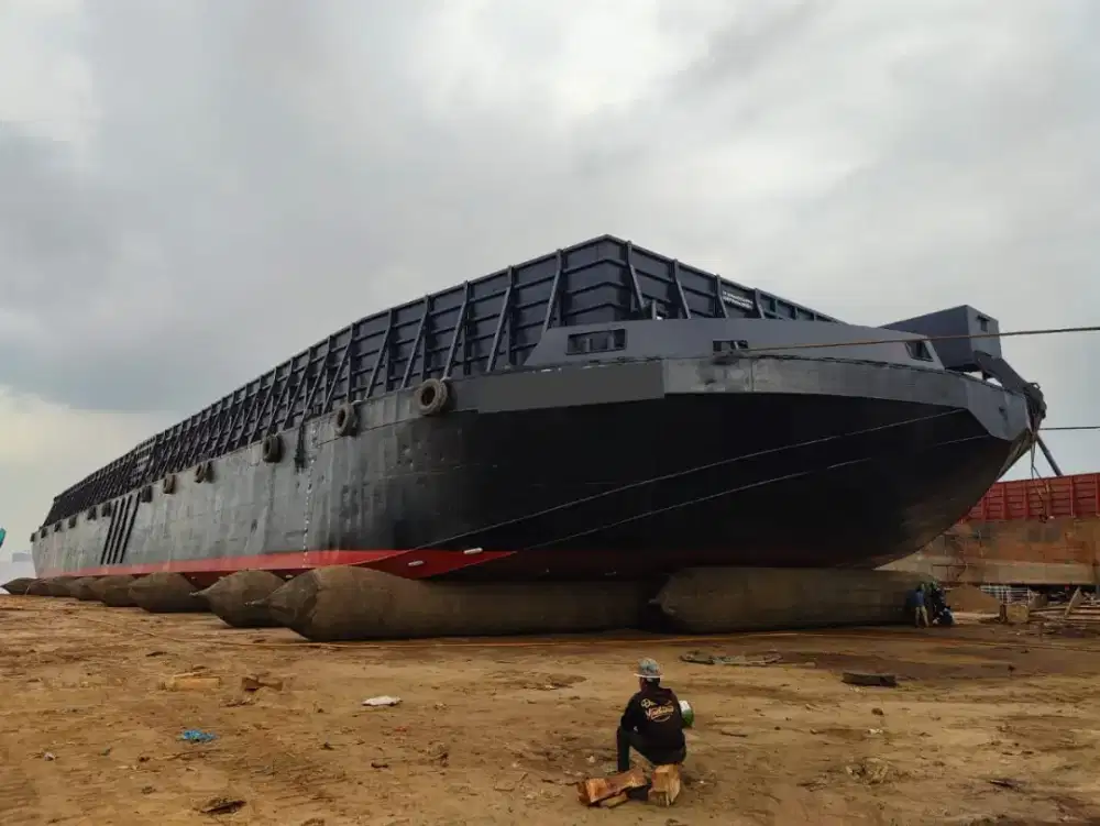 Jual Kapal Tongkang 300 Feet Tahun 2016