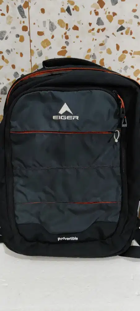 Tas Eiger Podvertible Preloved Like new