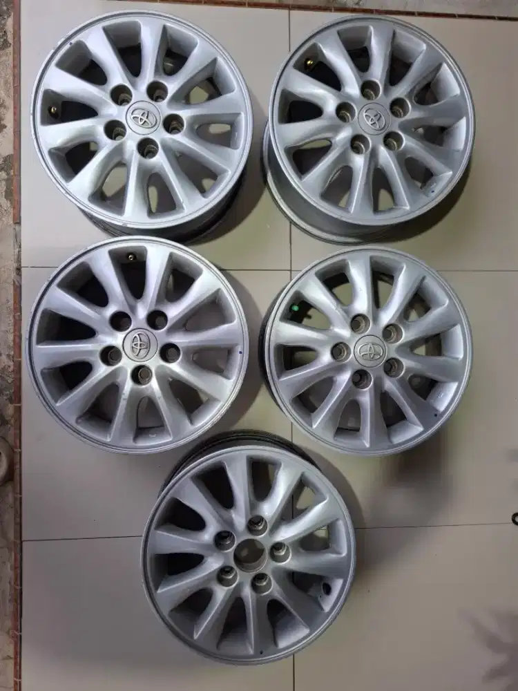 Velg Grand Innova V 2012