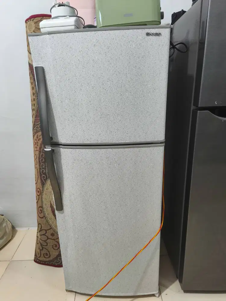 Kulkas Sharp 2 pintu