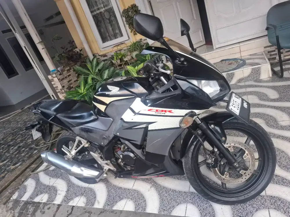 Honda CBR K45 black