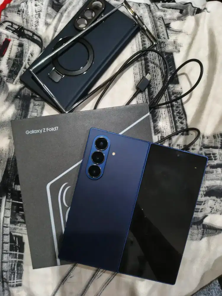 Samsung Z Fold 7 12/512GB Blue Shadow Like New