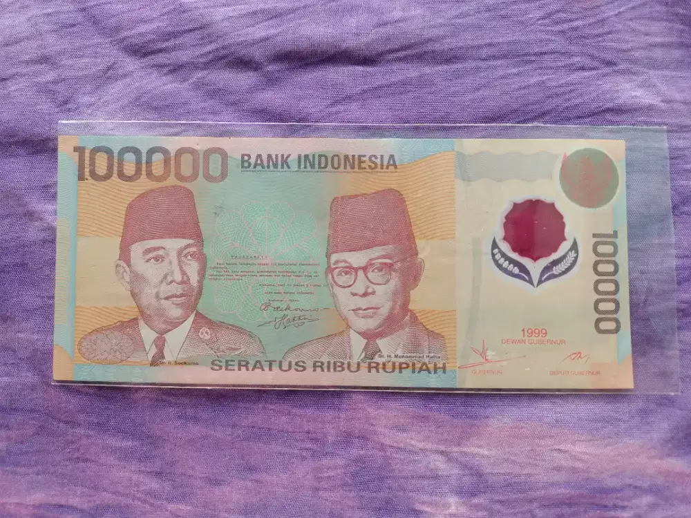 Uang kuno langka 100.000 polymer tahun 1999