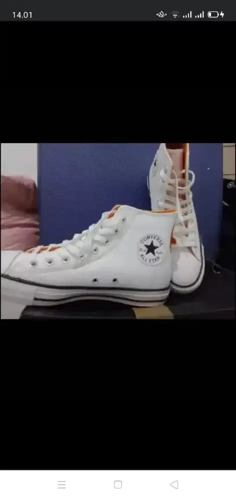 Sepatu Converse limited edition ukuran 42