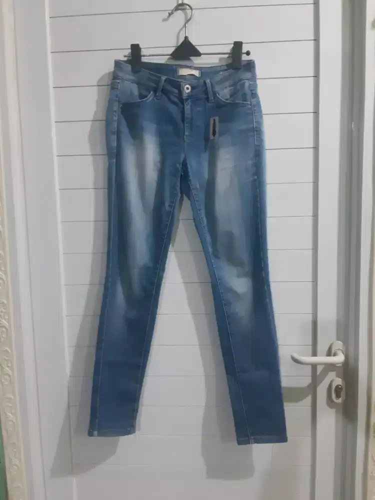 Celana uniqlo jeans fading preloved tjap karoeng