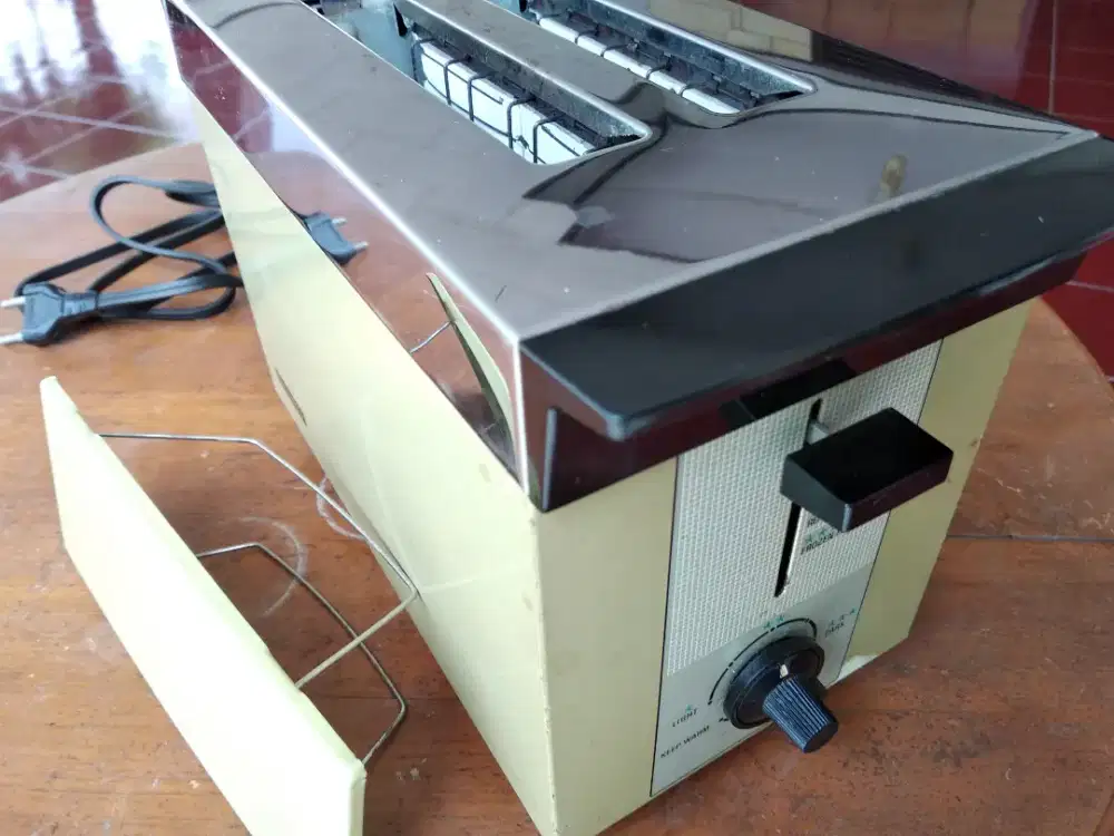 Pemanggang Roti toaster bakery cake Sanyo oven jadul antik lawas 110V