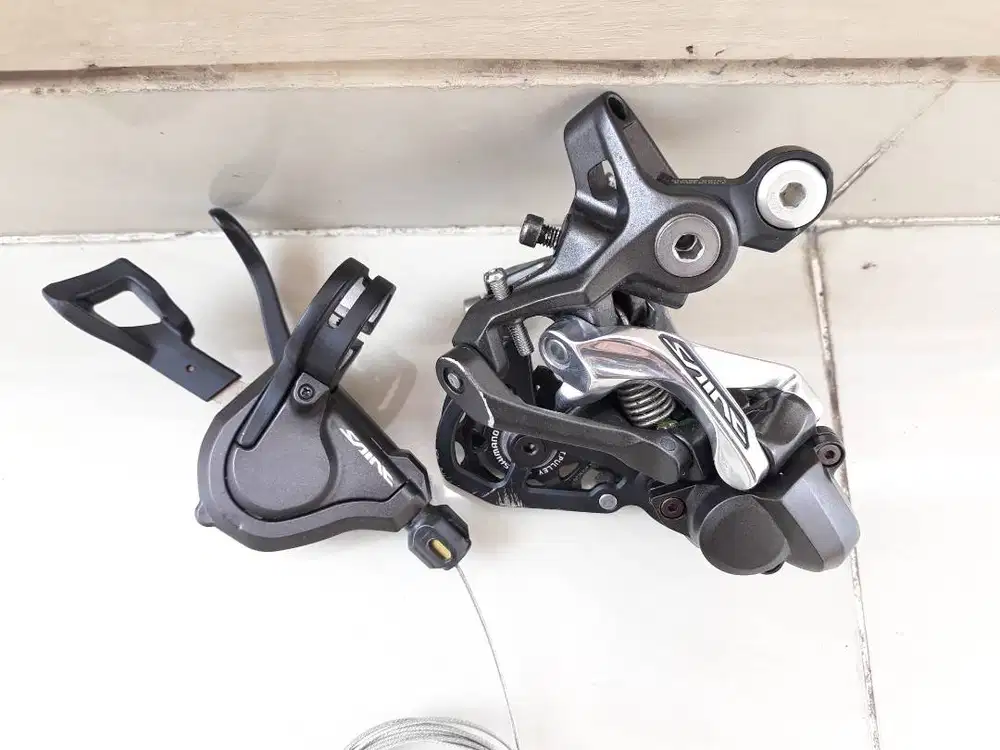 RD dan shifter Shimano Saint sepeda