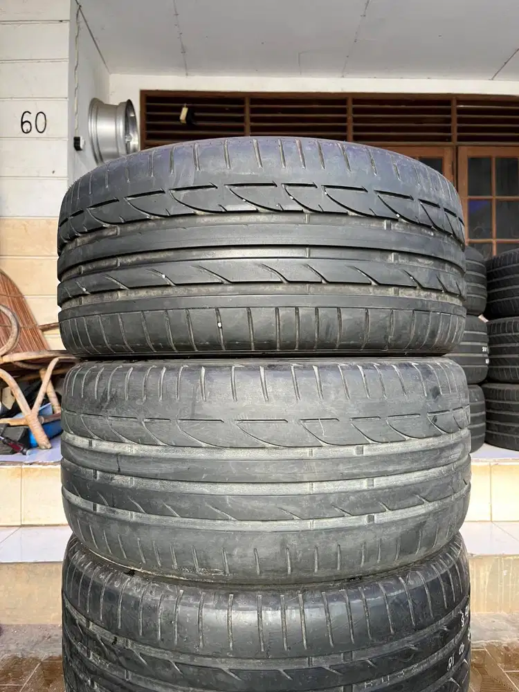 Ban Bridgestone Potenza S001 RFT 255 40 r18 2Pcs